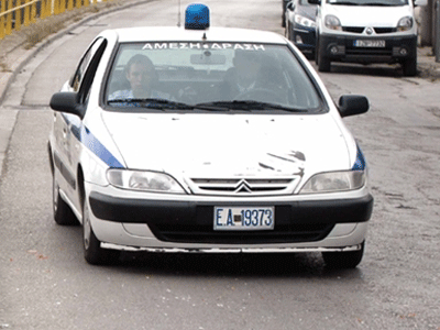 Πέταξαν τα ναρκωτικά από το παράθυρο και συνελήφθησαν